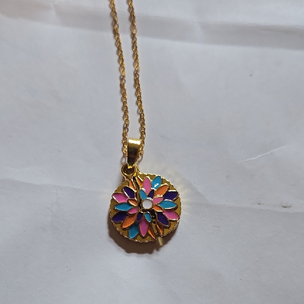 Girlscouts Own Your Magic Hidden Phrase Floral Pendant Necklace Girls